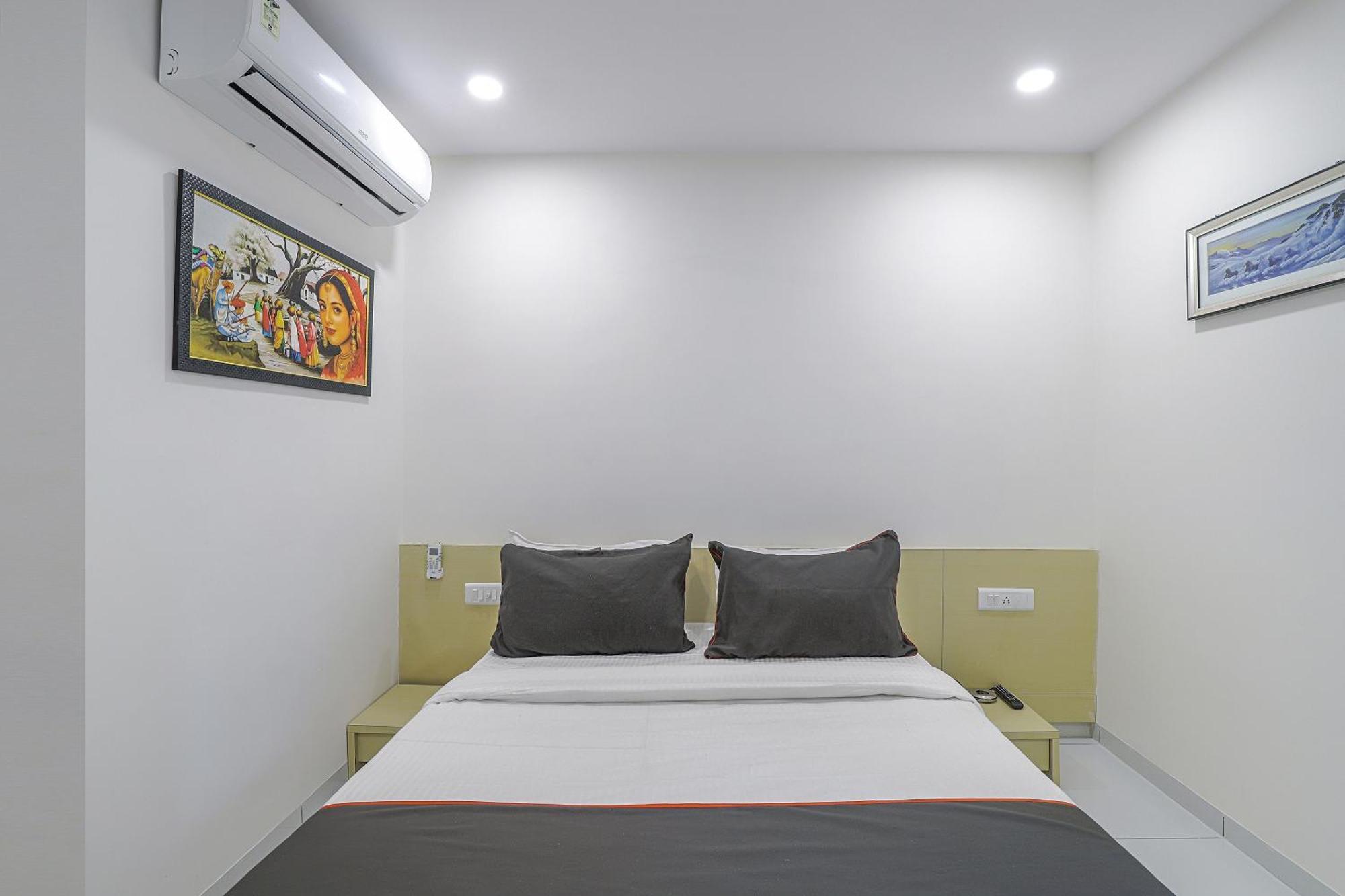 Hotel O La Veera 아흐메다바드 외부 사진